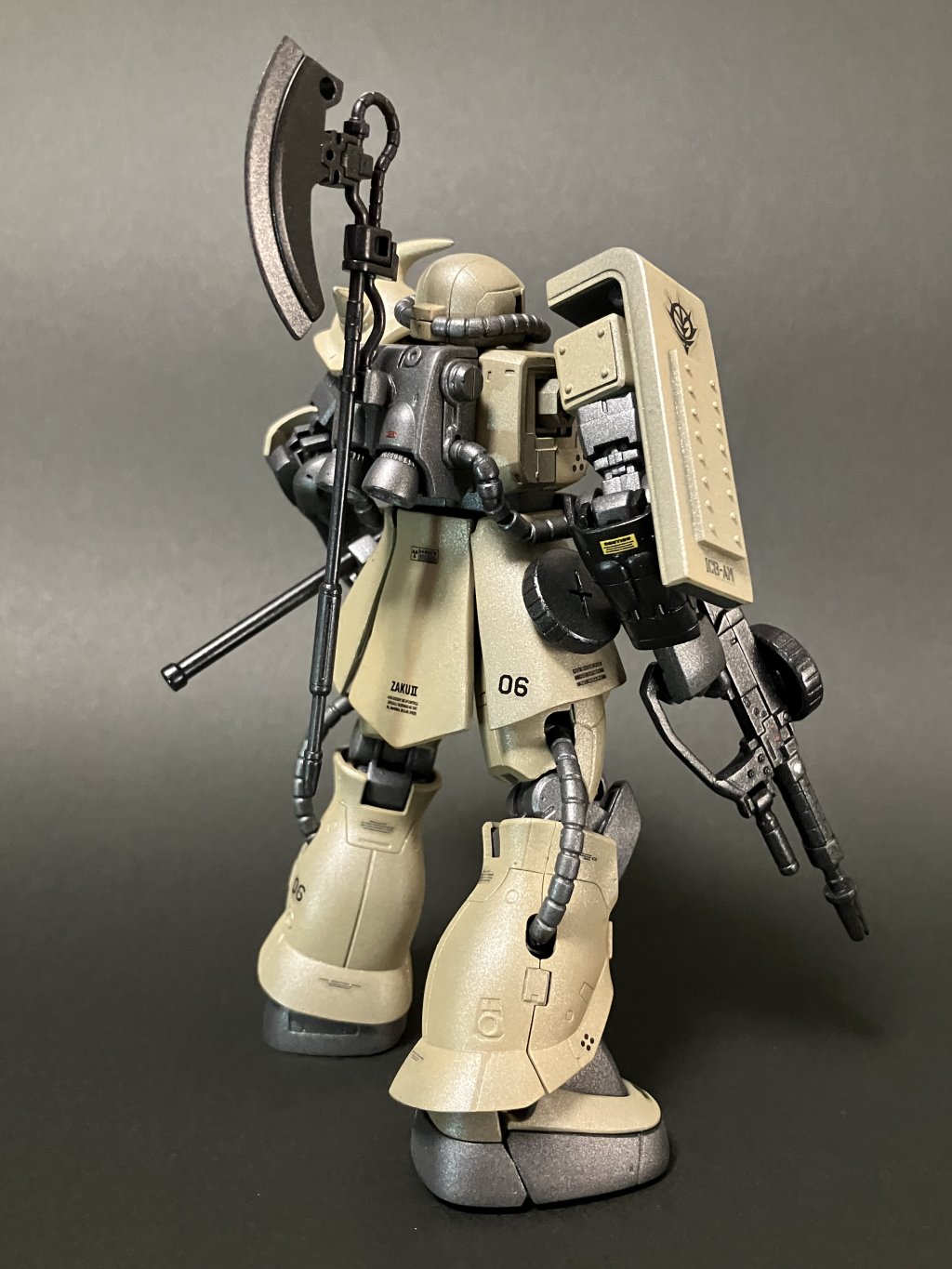 ザクⅡ（砂漠戦部隊）｜PIYOSUKEさんのガンプラ作品｜GUNSTA（ガンスタ）