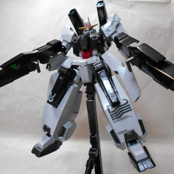 1/100 セラヴィーガンダム