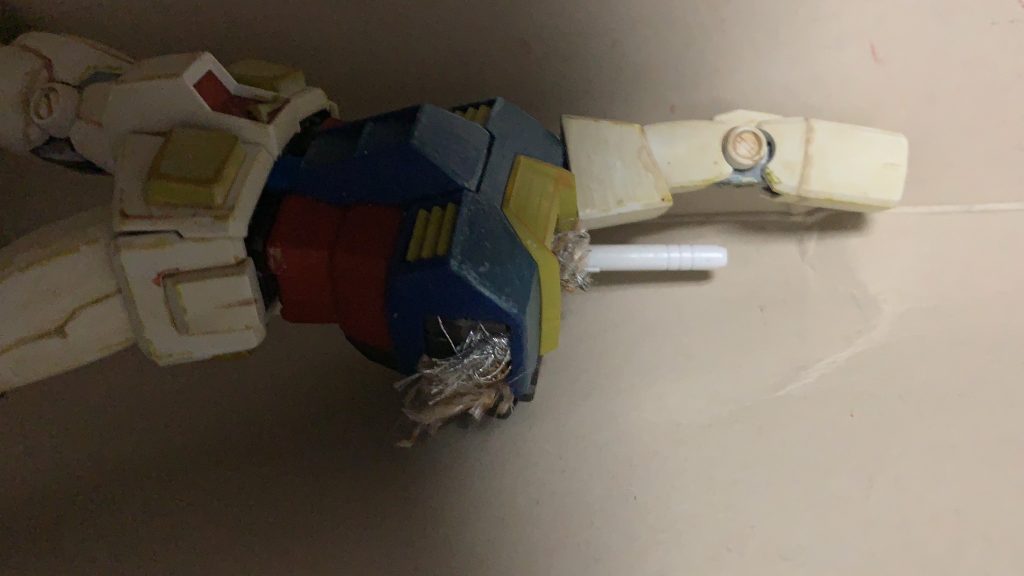 破損箇所は組紐を解してそれっぽく