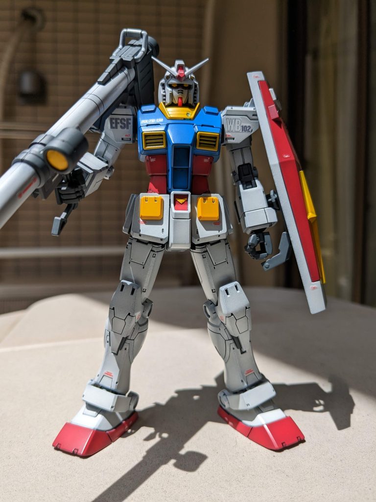 子供の頃、庭で筆塗りしたのを思い出して屋外で撮影 トリコロールカラーは子供っぽくて昔から苦手でしたが、今回は納得いくトリコロールになったかと 昔の自分に見せたらきっと喜んでくれるでしょう