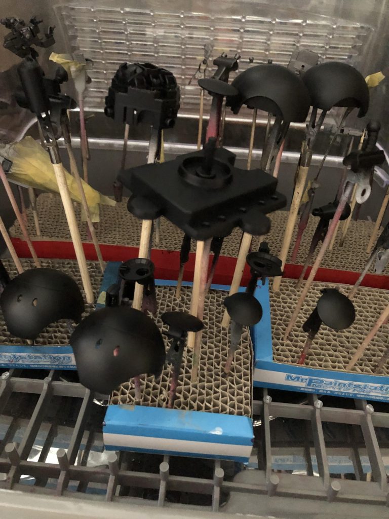 黒サフ塗装。塗る前の写真撮るの忘れてました。