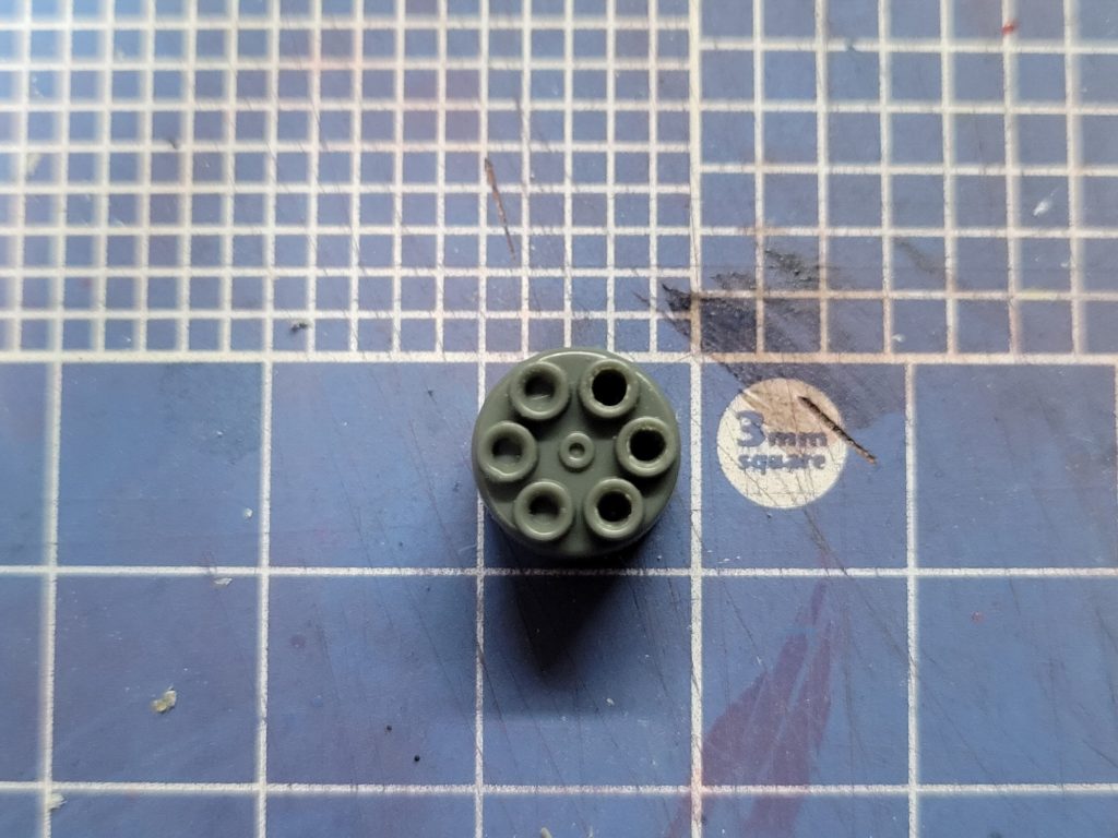 ガトリングの穴は1.5ミリで開口。