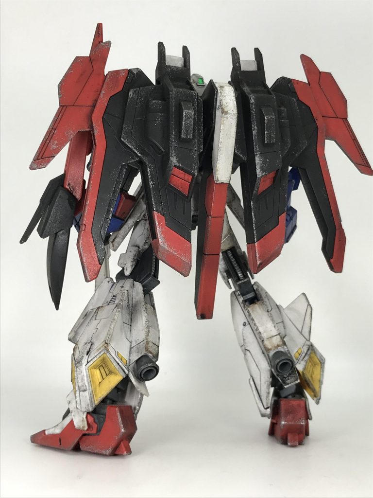 あ…バックショット貼るの忘れてたので追加…羽根の赤は一部シールですが汚しで誤魔化せます😃(笑)
