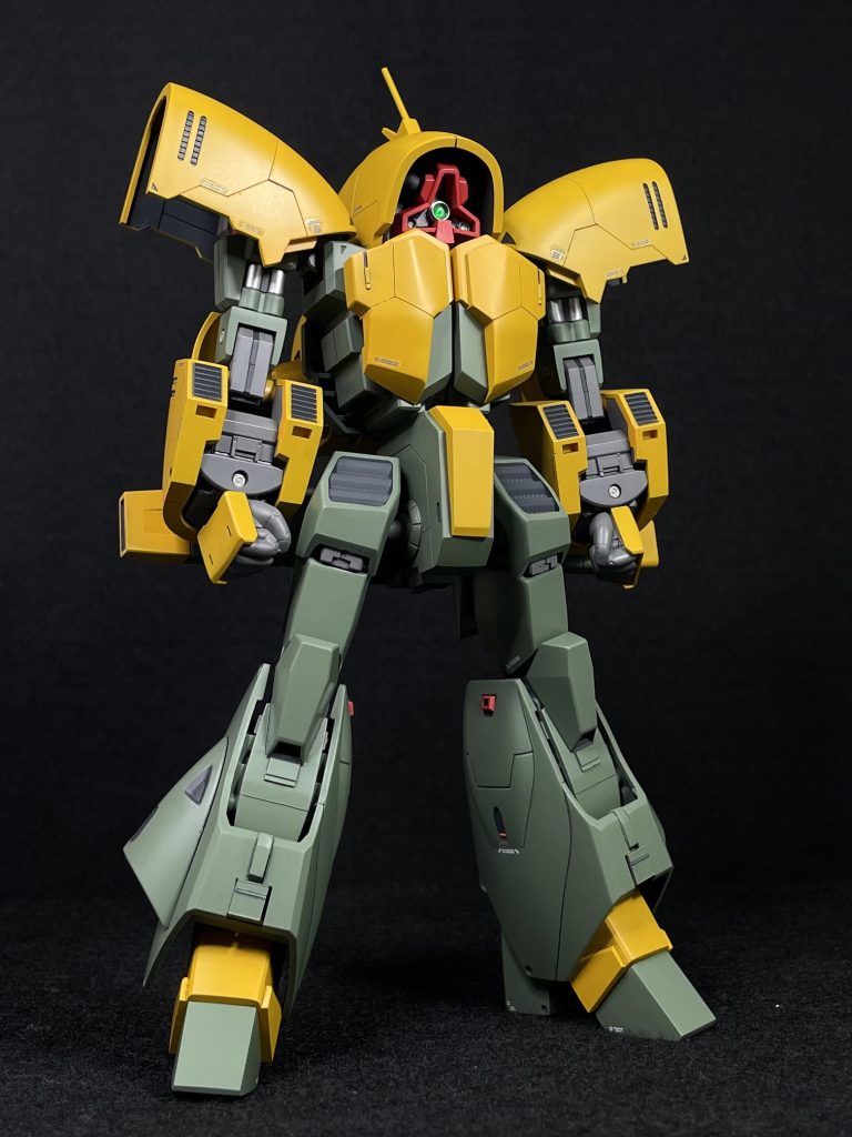 ホントは、ガウォーク形態で遊びたかったです。