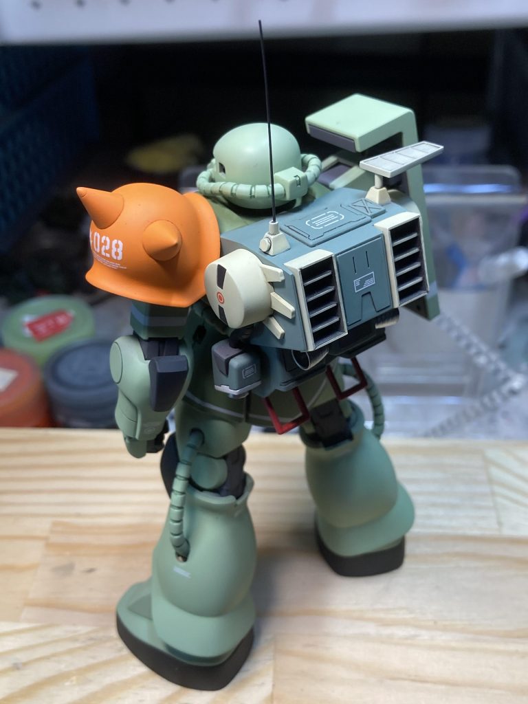 左肩のスパイクアーマーは、漫画MS戦記に登場するブラウン機をイメージソースにしてみました。