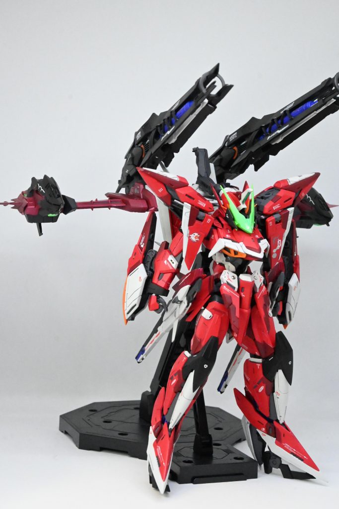 ライジンストライカー装備ライジンストライカーも本体に合わせて塗装しました。