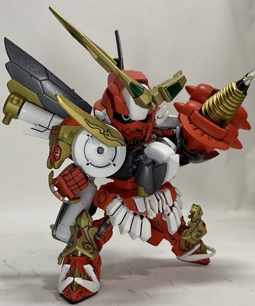 頭部のギミックは絶対に組み込みたかったので満足してます。