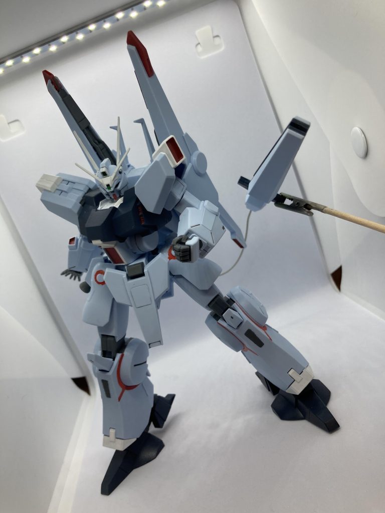 今回の目玉、有線式大型ファンネル。カッコいいぞ!シルヴァ・バレトの有線を本来腕につけるのですが今回はせっかくなのでファンネルに移植しました。