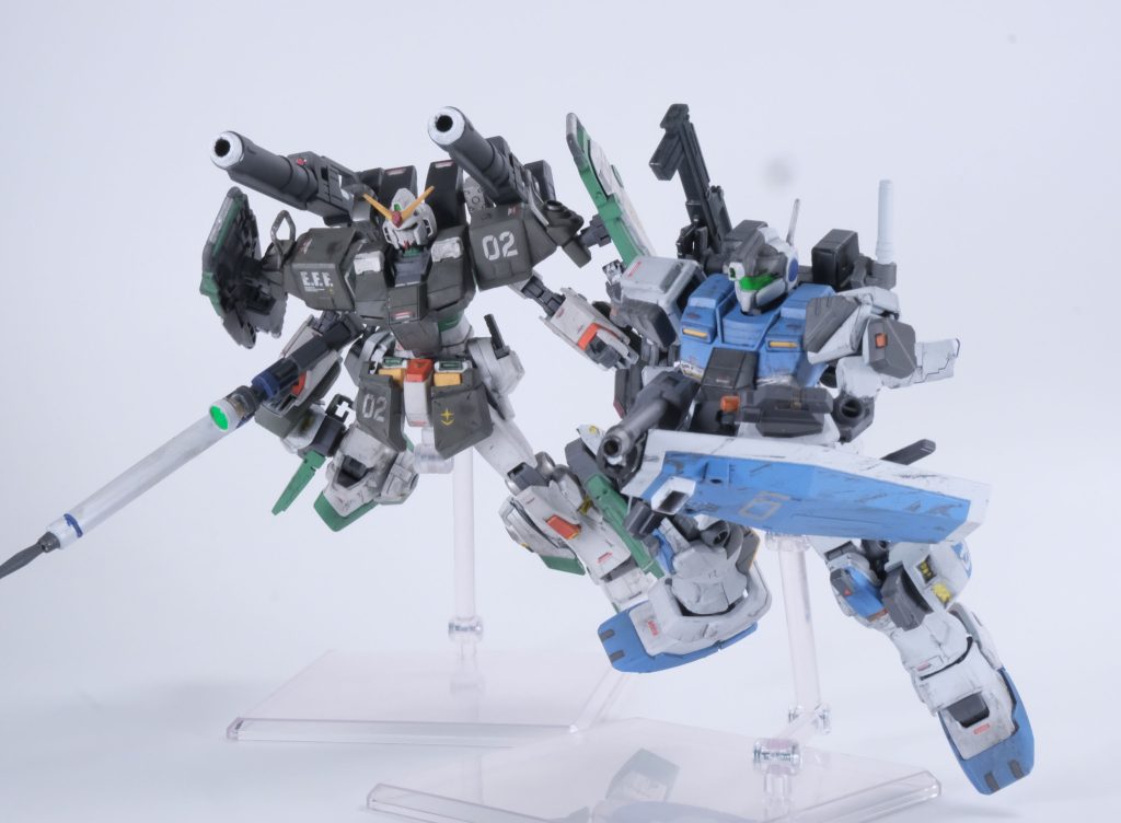 制作にあたっては前作のジム・フロントラインとの連携をイメージしてコンビネーションをとりやすい様な装備構成としました。