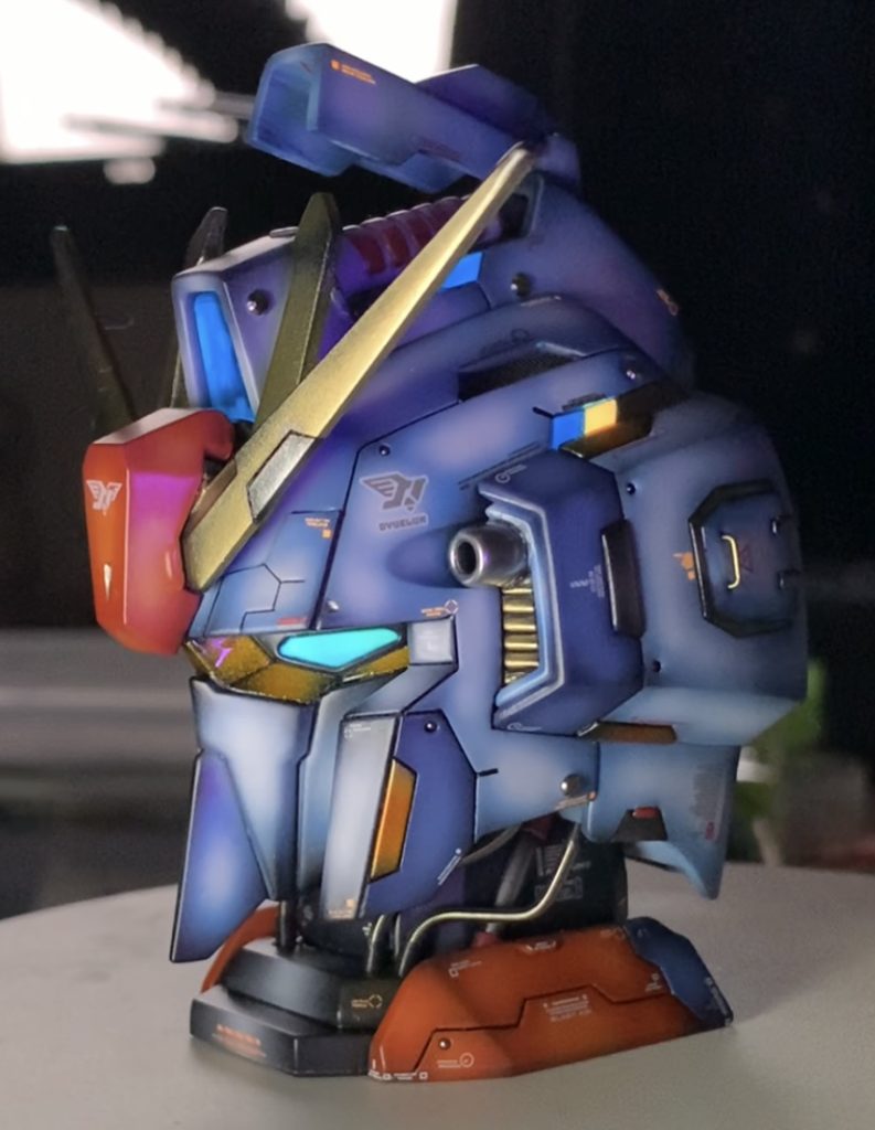 蛍光塗料と蛍光デカールを使用しているのでひかるひかるよ