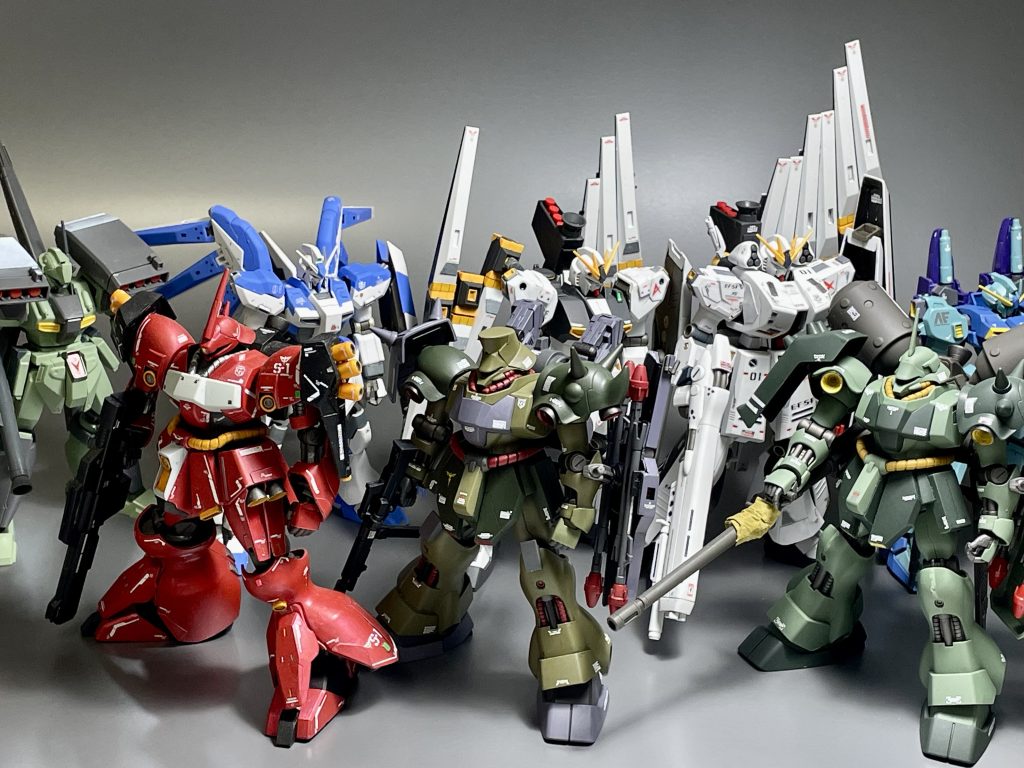我が家のCCA-MSV登場機群でパシャリ。νガンダム ダブルフィンファンネル装備型 風https://gumpla.jp/hg/1441556HG リ・ガズィ・カスタムhttps://gumpla.jp/hg/1408774