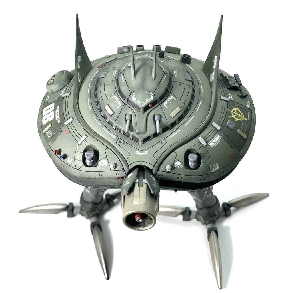 スジボリで何回も手をブスリ!!特に3本の曲線ラインが大変でした。