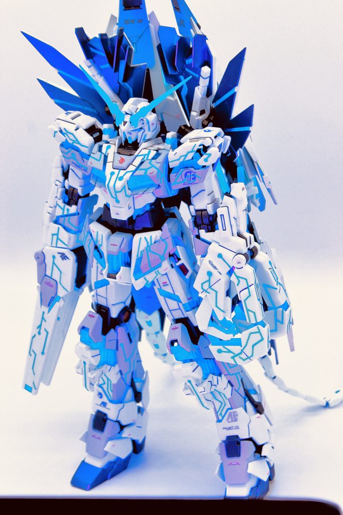 明るいところでブラックライトを当ててもいい感じで光ります💡