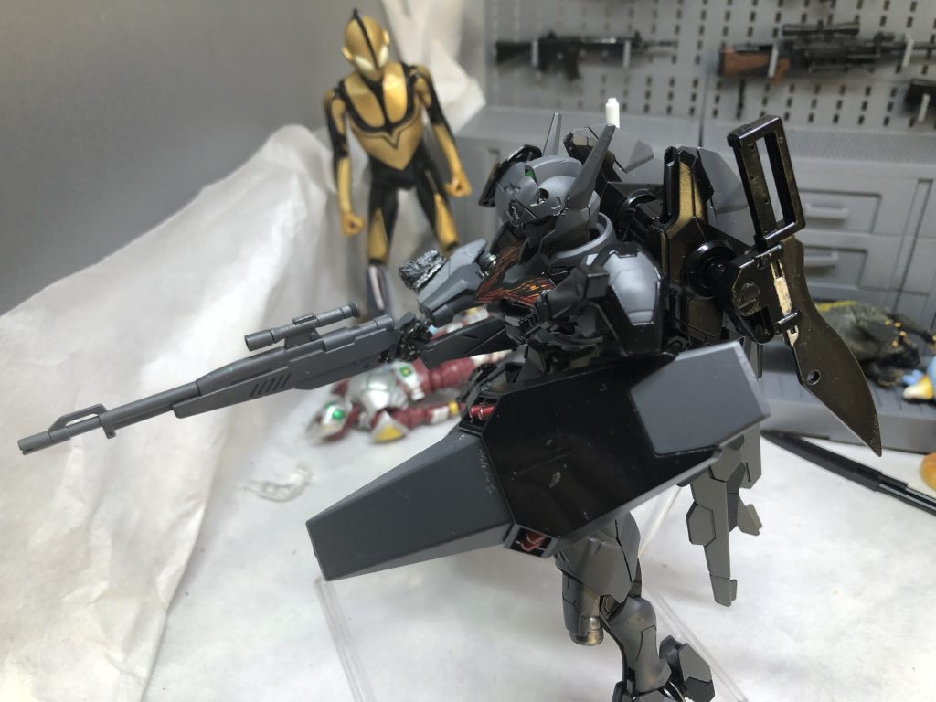 ルブリスにジムスナイパーのビームライフルを！ジェガンのシールドも追加左側ビームサーベルは大型マチェットに変更