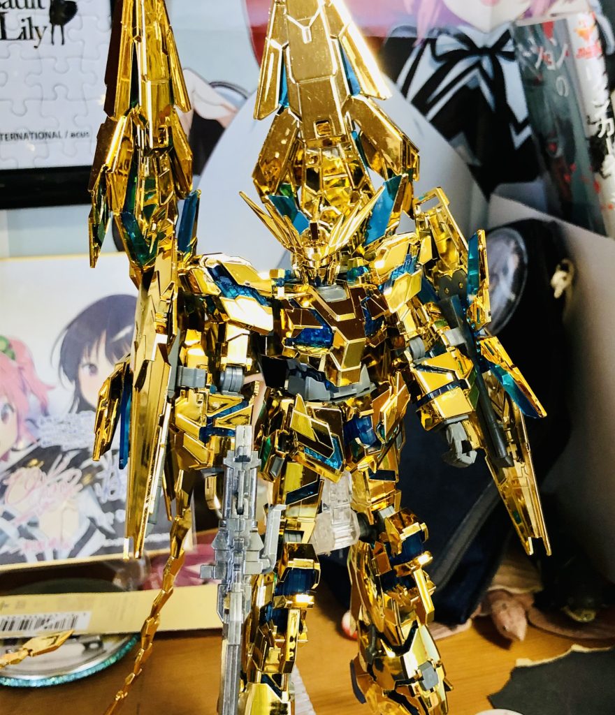 ユニコーンモードからシールドを貰ってきてちょい追加装甲に。