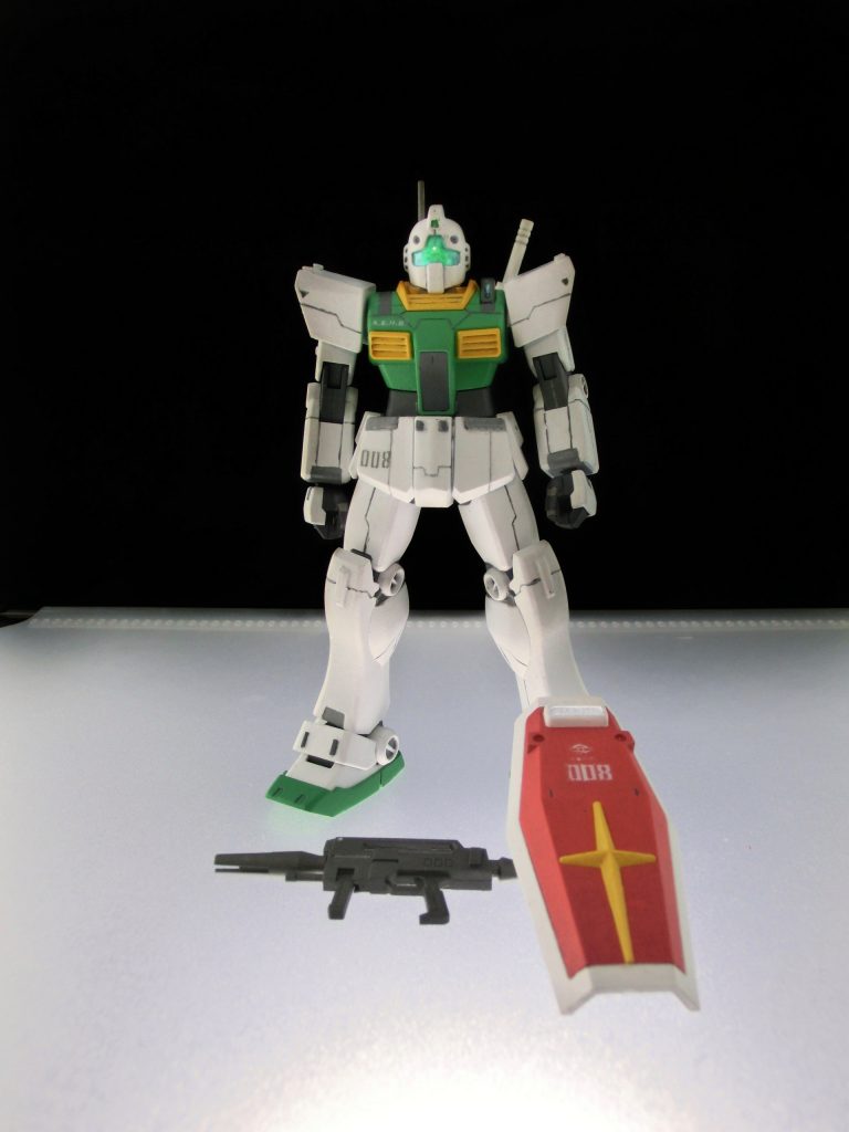 また今回小改造として・肩ノズルのスリット追加・各部チップ追加・スジボリ追加・太もも等の合わせ目消し・ライフルのレティクル、肩、バックパックの一部クリア化を追加しております