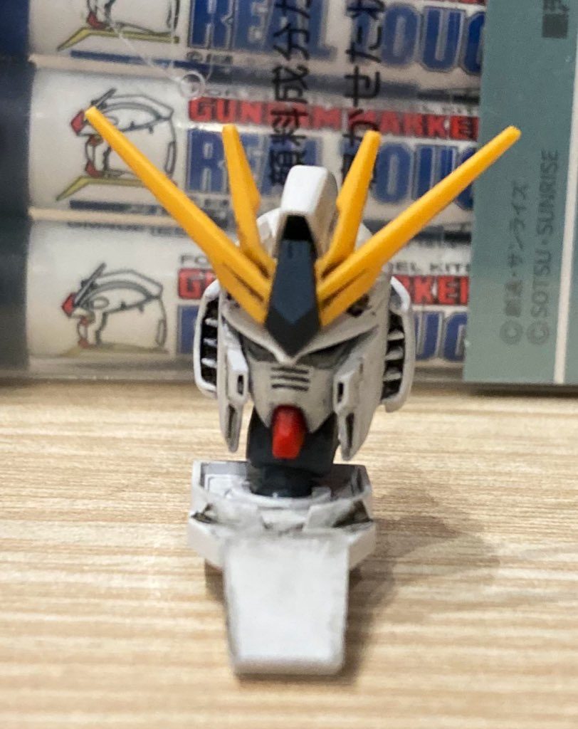 頭。アンテナシャープ化もはじめてしました。もう少しピンピンにしてもいいかなと思いましたが、怖くて今回はこのくらいに。顔に墨入れするだけで引き締まってぐっとカッコよくなって嬉しい。