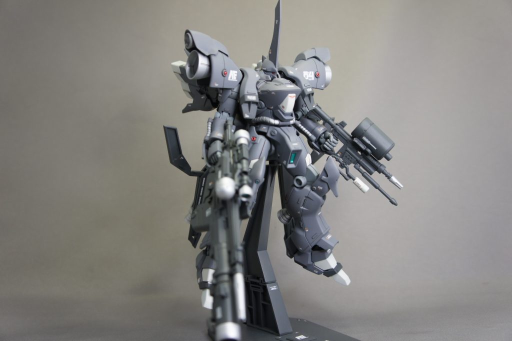 重武装を意識して作成しました。近距離は捨てて、射撃メインの構成です。