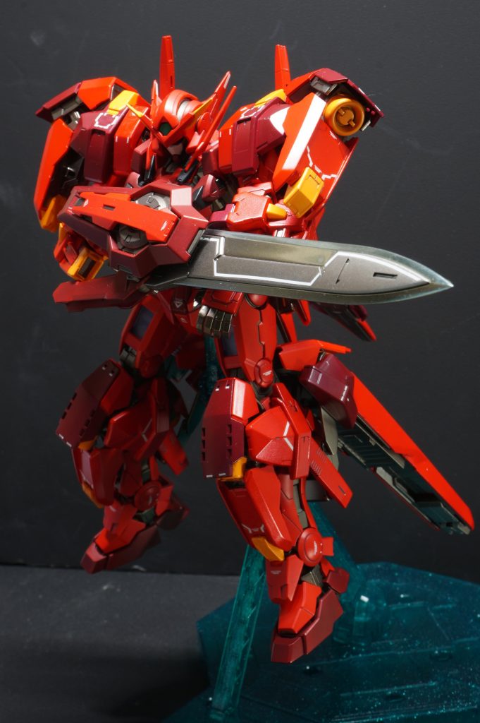 親指3回取れたけど、プロトGNソード構え、を追加！ほんとに高機動形態なのか！でかいままぶっ飛んでって切るタイプなのか？！