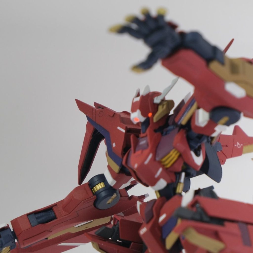 鉄血版アルケーガンダム｜ジラフちゃんさんのガンプラ作品