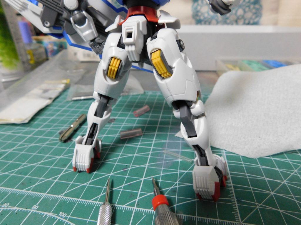 特に工夫した所は特に無いです^^;強いて言えば、合わせ目にスジボリを施しました。