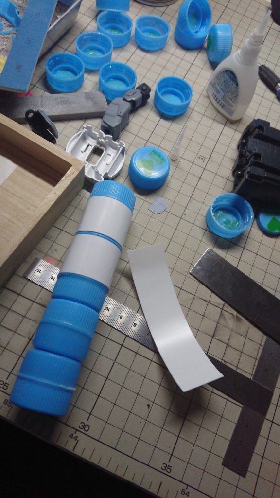 当初は単純にペットボトルのキャップを繋げてプロペラントタンクを作るつもりでした
