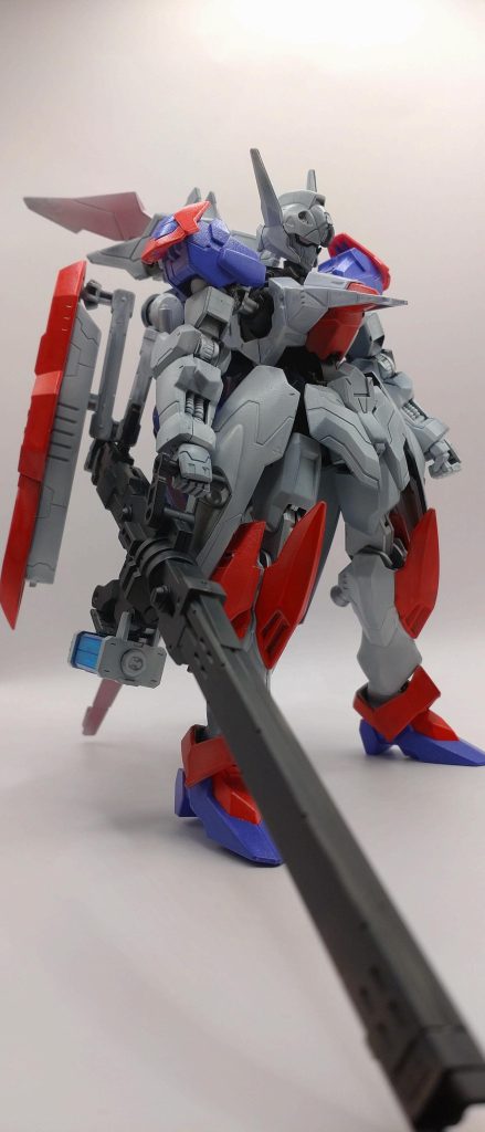 ビットステイヴはシルバーにクリアレッドを撒きました。本当は金色にするつもりだったけどまさかの買い忘れとか言う凡ミス。