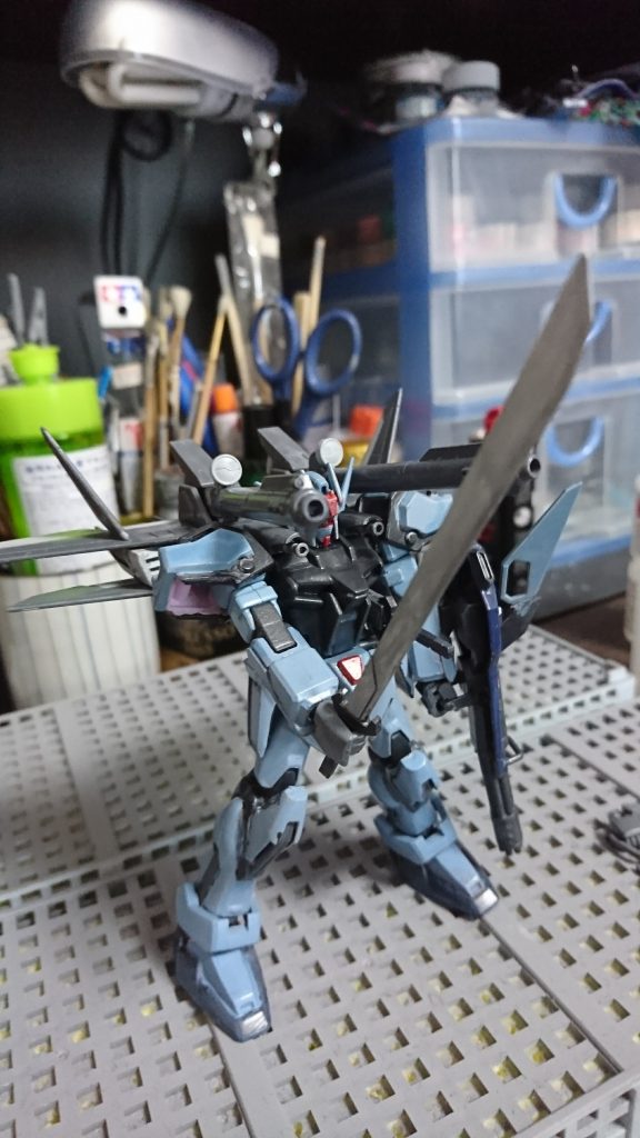 この剣だとモビルスーツや戦艦はおろか…、イージス艦や空母も一刀両断