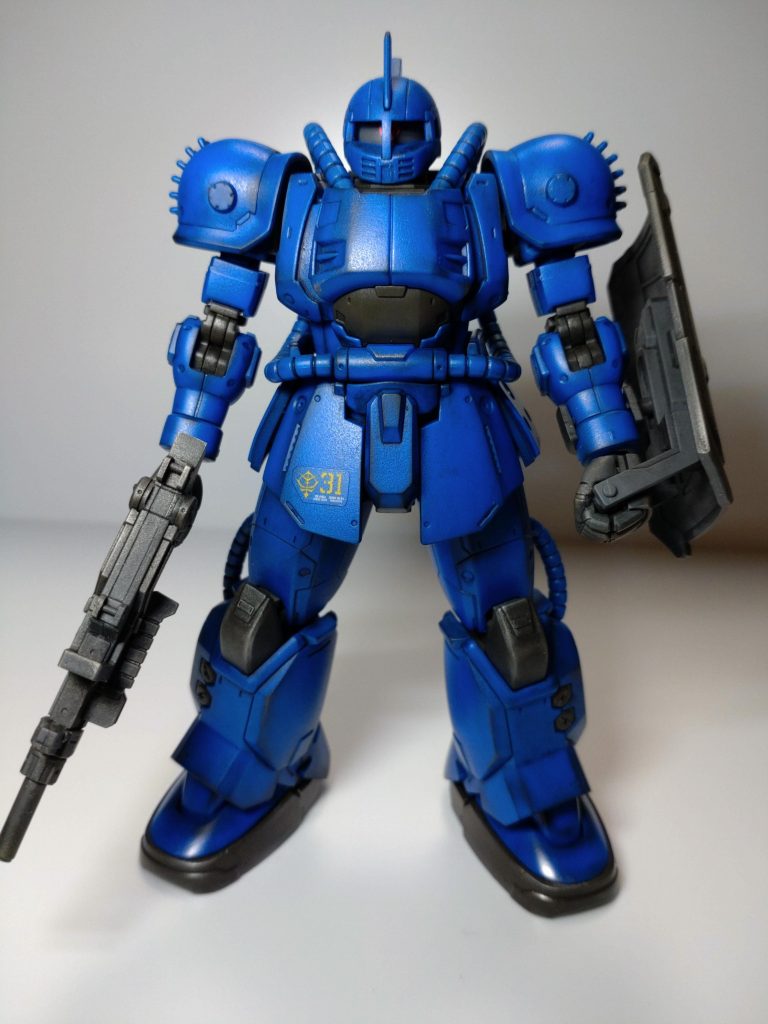 全体的にMr.ウェザリングカラー薄めたやつでトーンダウンし、所々タミヤのウェザリングマスターを使用しました。