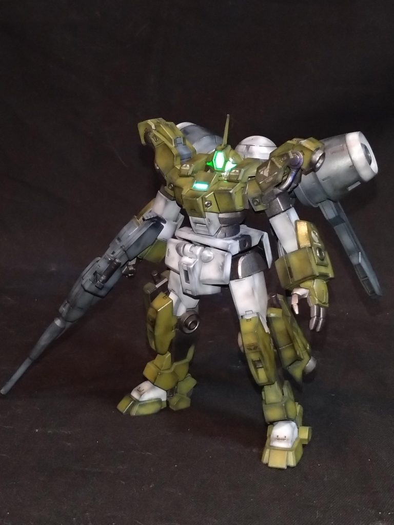 今回は無改造で組んでみました。　　　　　　　　　　デザインが良く、また、色々いじれそうなキットですね