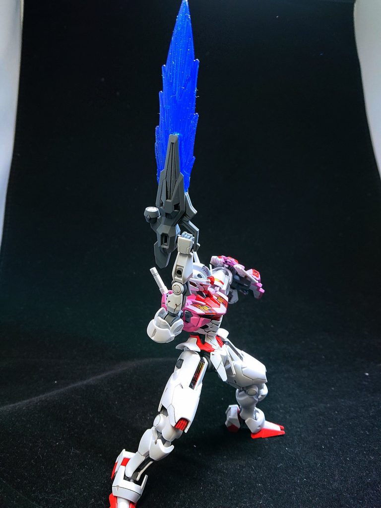 クリア―ブルーで塗装しているのでキットのものより青みが若干強く出てくれたかな、と。