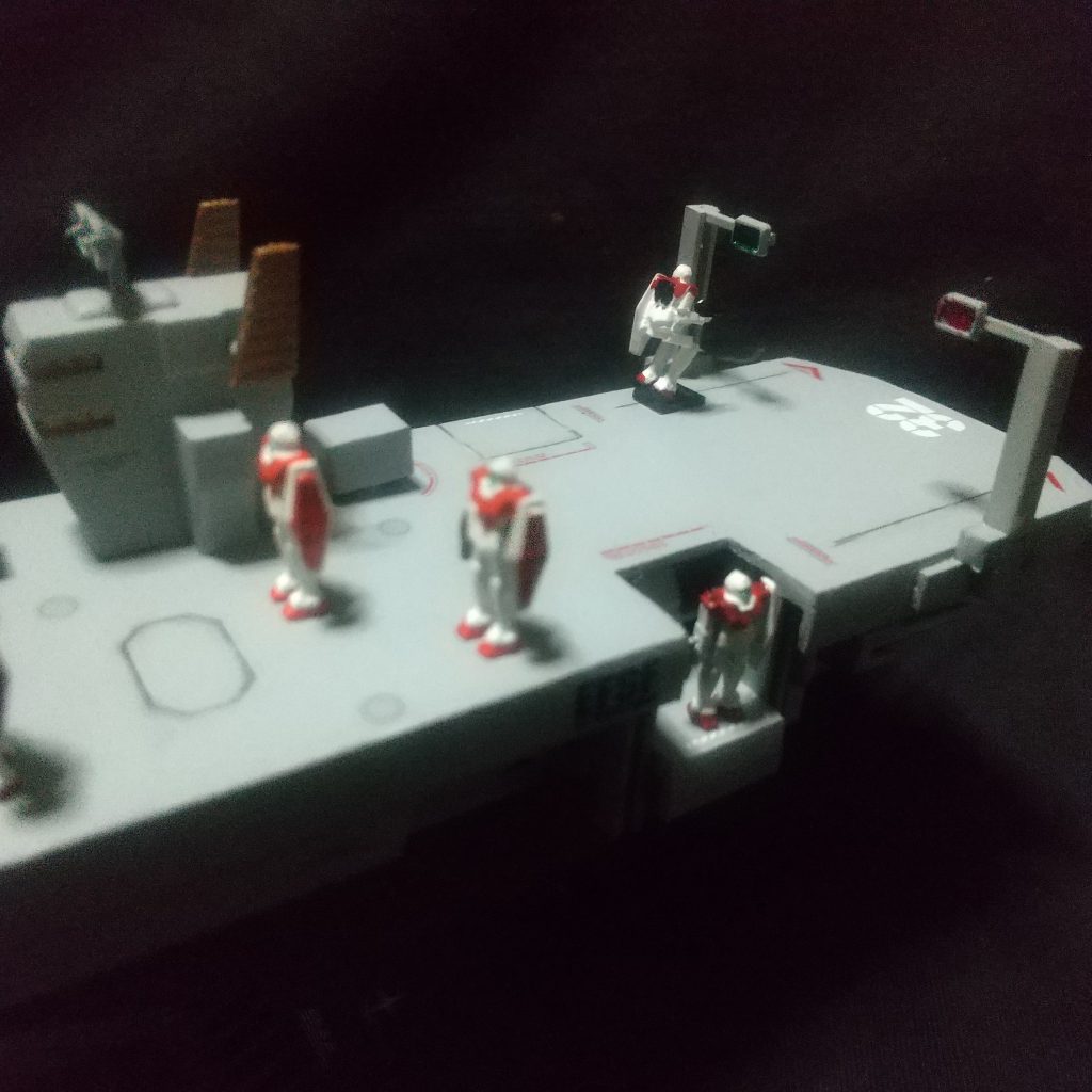 動きを表現したかったのでリフトを作ってみました♪奥では「行きま～す！」状態にしてみました♪