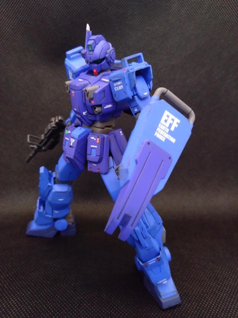 もっと格好良いブルーが欲しくて、初めて本格的に改造しました。