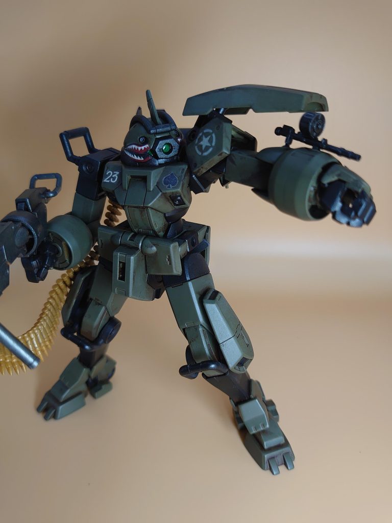 対人兵器部品箱を漁っていたら発見した機銃を対人用という設定で無理やりくっつけました。確か「月光」の斜め銃の余りだったと思います…ですので20mm 機銃ですね。装弾数150発。