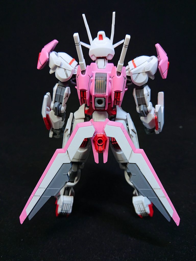 バックショット。実はバックパックのクリアーパーツの存在を忘れてつや消しを吹いてしまいまして（笑