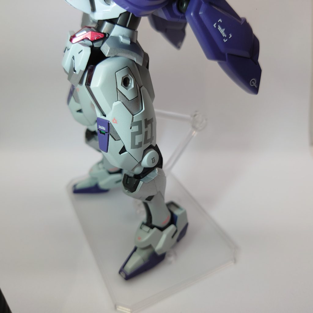 世界観には合っていませんが太腿の「改」デカールも良い感じかなと