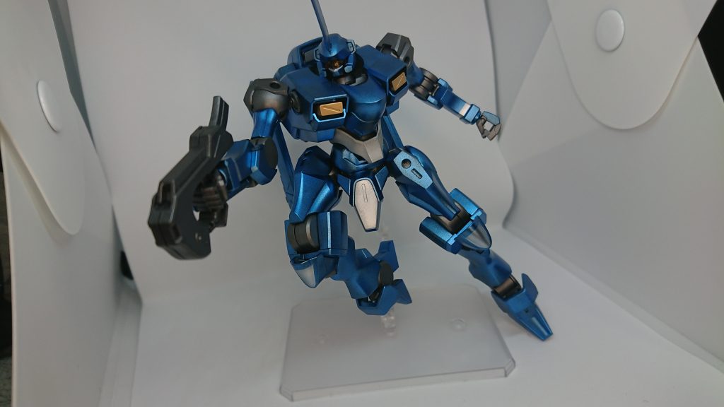 このライフル、持ち手が動くから持たせるの凄い楽ですw