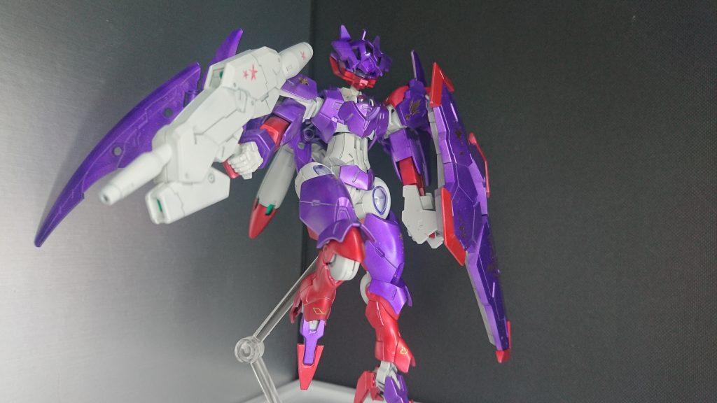 ライフルは通常のものと同性能ですが、カラーリングを変更して、これもまた装飾をほどこしております。