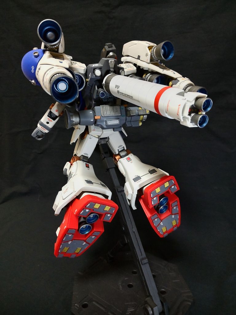 作戦によってプロペラントタンクを装備して出撃。スペースを埋めるのにプロペラントタンクを付けれるようにしました。この辺は、行き当たりばったりいじくってます。