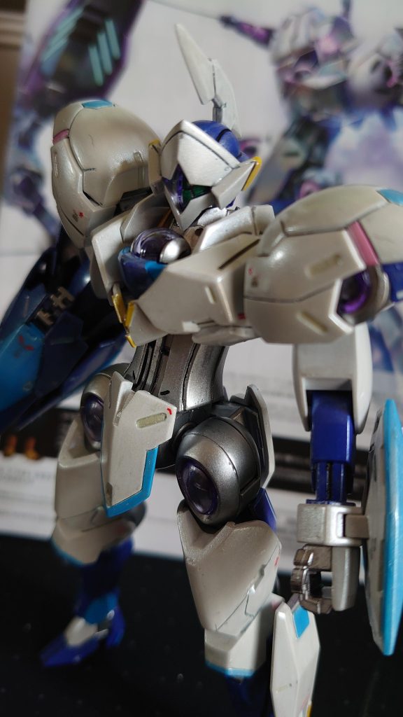 バストアップスジ彫りや少し角を丸くしたり、プラチップ貼ったりと色々と試してみました。