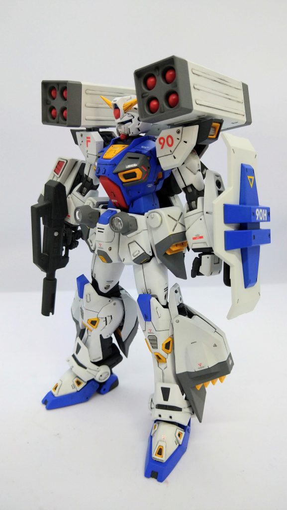 3つ目の完成ミッションパック。元のカラーがオリーブドラブっぽいのがメインになってたと思いますが、本体とのまとまりを考えて、配色を大幅変更しました。