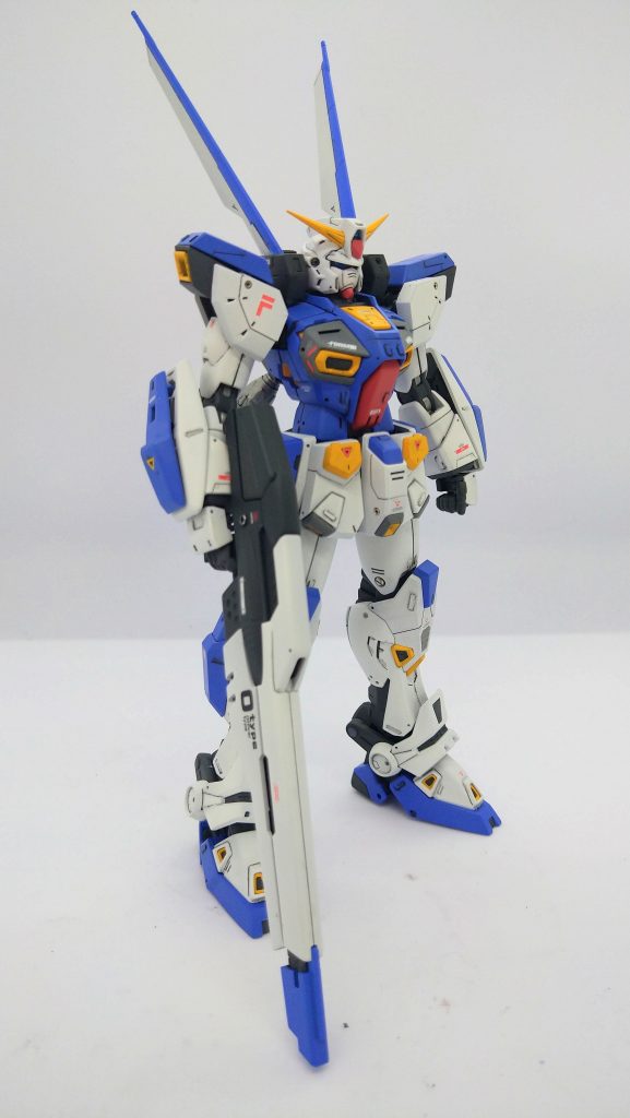 大型ブレードアンテナらしいのですが、デカすぎん？