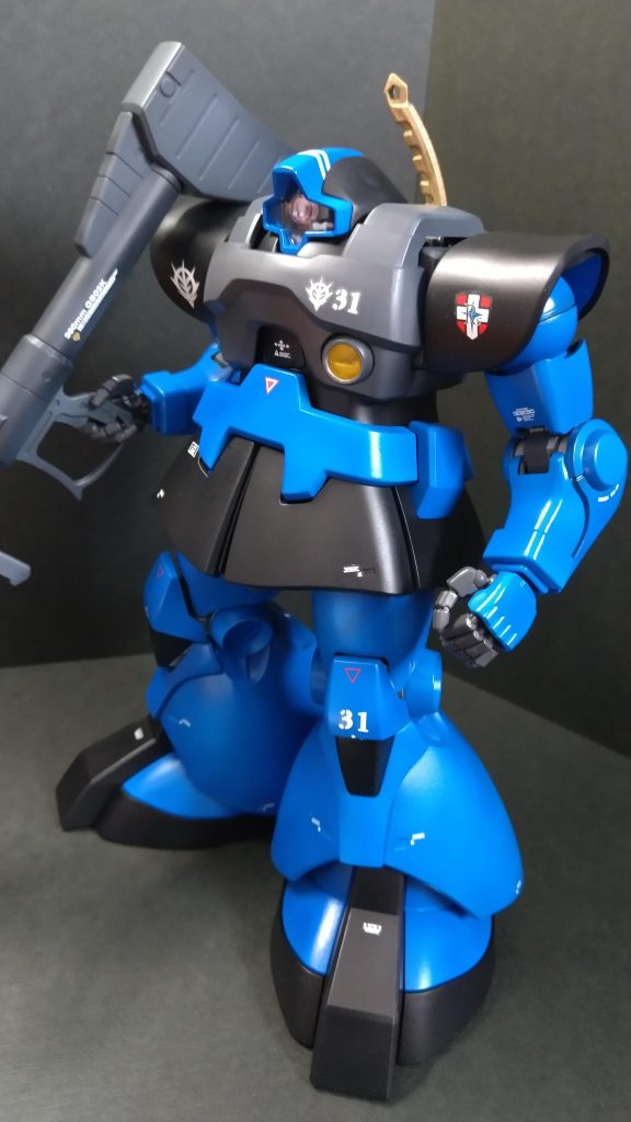 パーソナルエンブレムは、水転写式ガンダムデカールを貼っております。これだけで雰囲気でますよね。