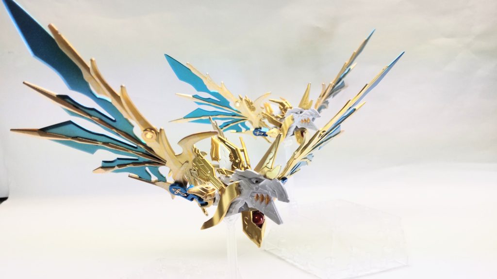 ソルドラグーンサンシャイングラスパードラゴンの意識が宿った一対のドラゴン。自らの意思でスペリオルストライクフリーダムドラゴンを援護する。