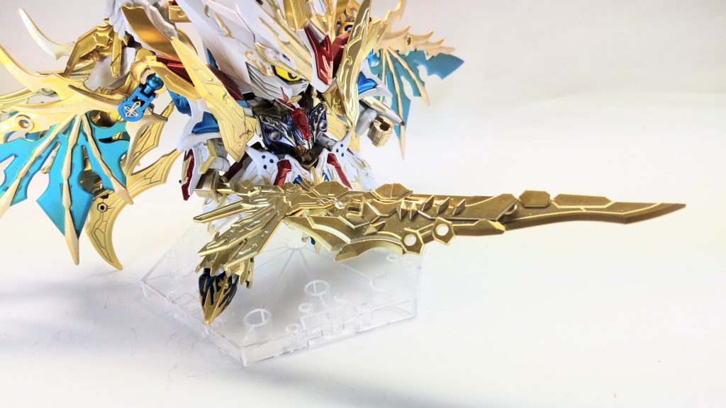 聖剣・ソルキャリバー太陽の力を秘めた聖剣。物理的な攻撃力を持たないため、斬られても傷付くことはない。その代わり、邪気や邪霊等の邪な魂を斬り祓うことができる。秘めた力を解放すれば魂の転生も可能である。