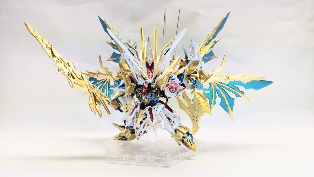 「行くぞ、イージス!!」新たな力を得たスペリオルストライクフリーダムドラゴンがイージスに猛攻を仕掛ける。