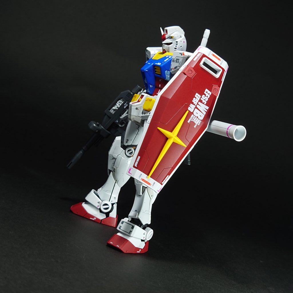 RG ガンダム–4枚目/制作者:NAG