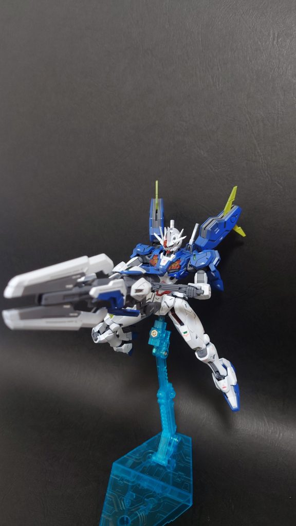 目玉武装のロングレンジライフルのメガランチャー形態。エスカッシャンを全部装着してしまうので本体が貧相になってしまうのが残念。