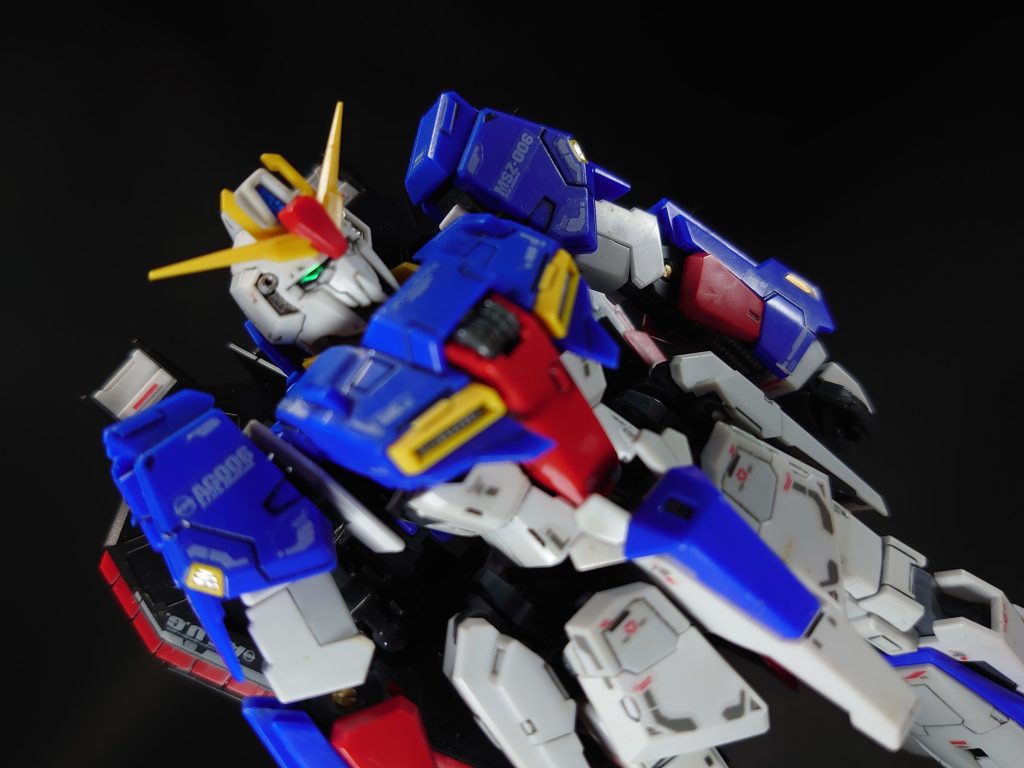 今回は塗装もせず トップコートして終わりにしよう！と…組みましたが…