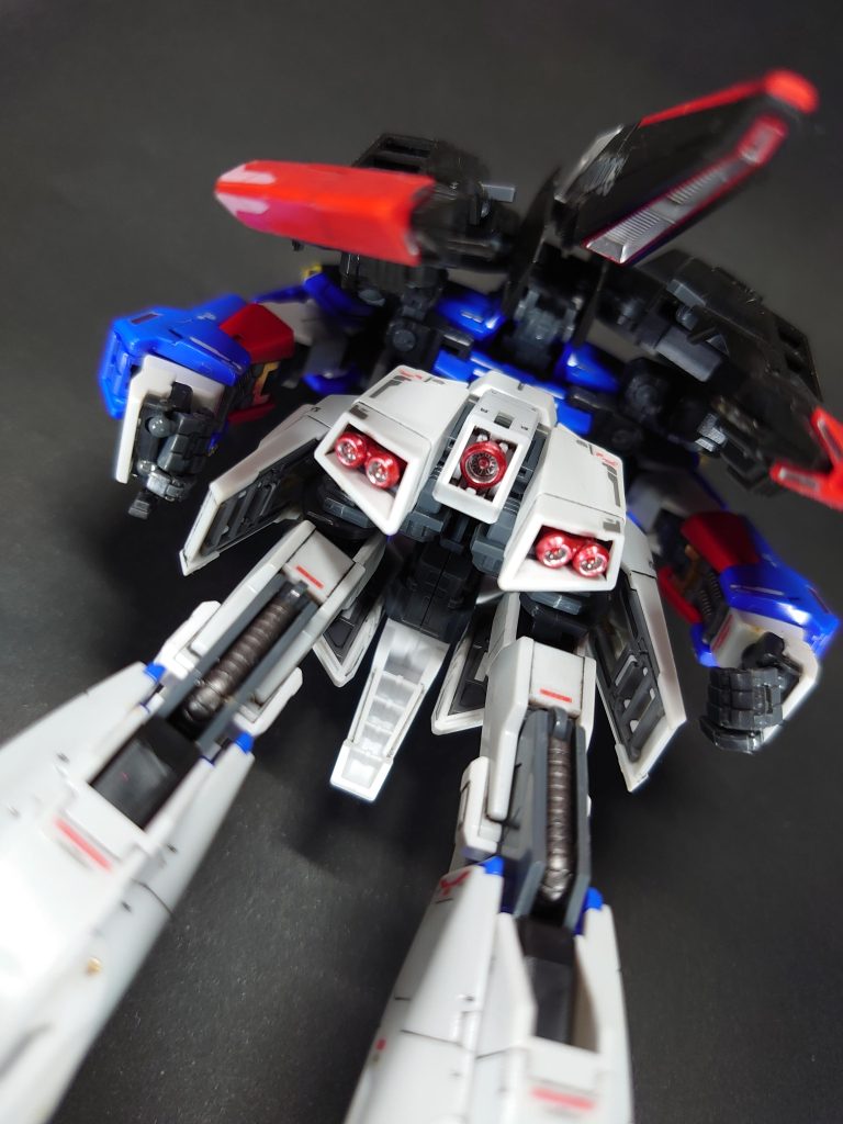 メッキシルバーNEXTの筆塗りはジュラルミン寄りになりますね😁 